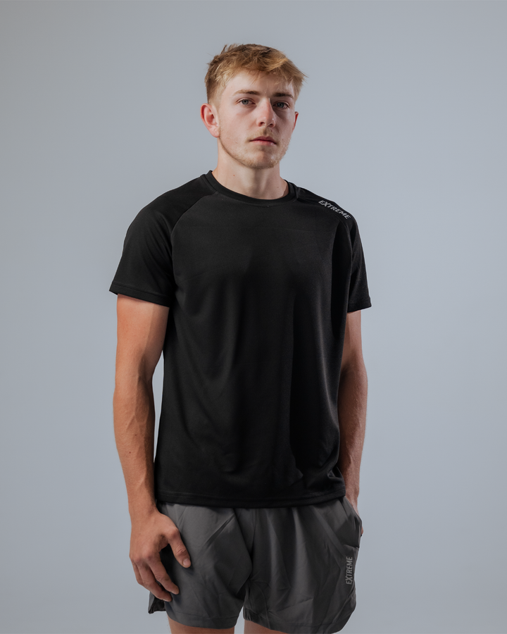 MOTION PERFORMANCE TEE - BLACK